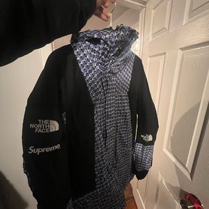 Supreme The North Face Studded Mountain Light Jacket Royal M